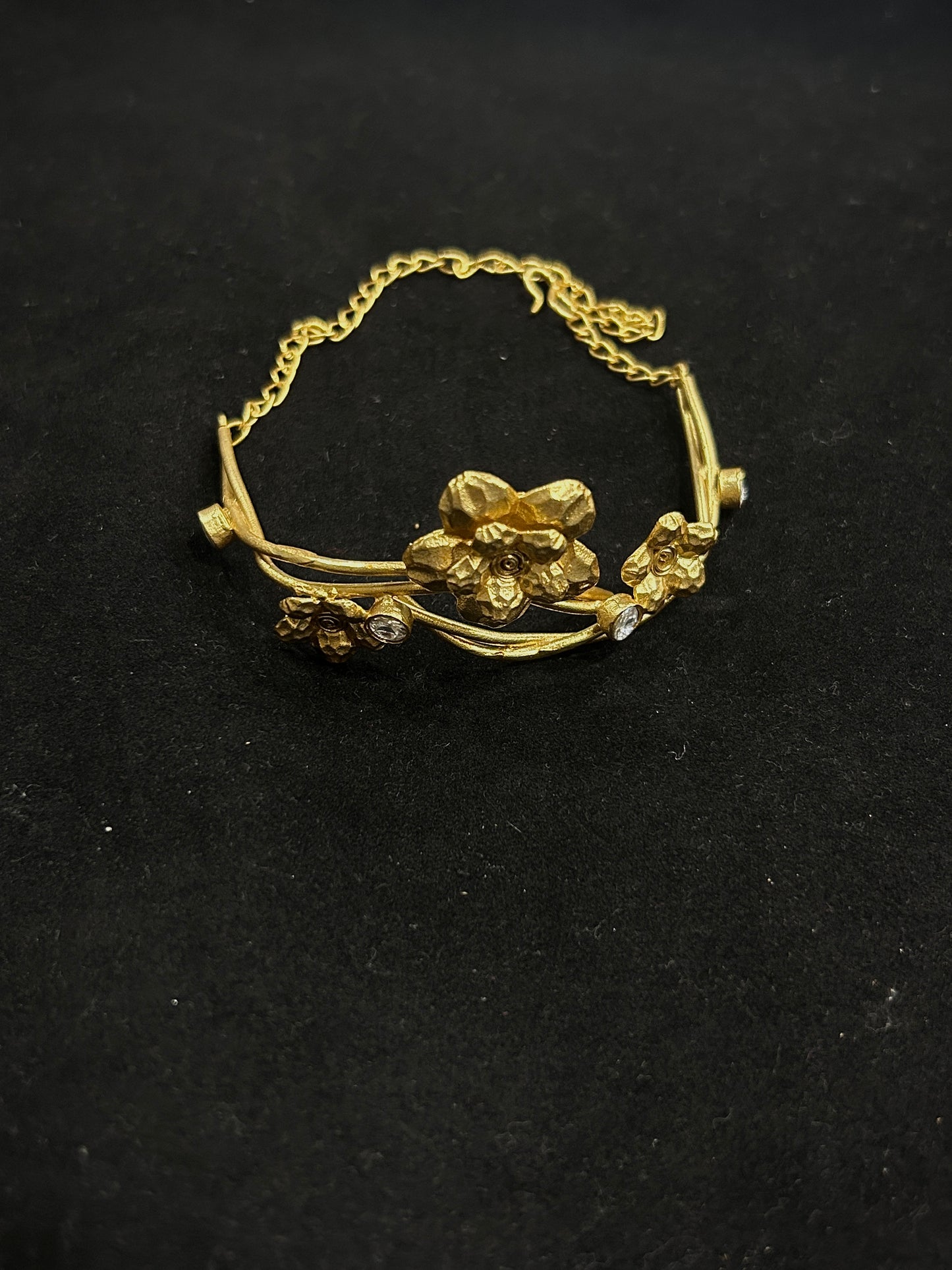 Malini arm chain