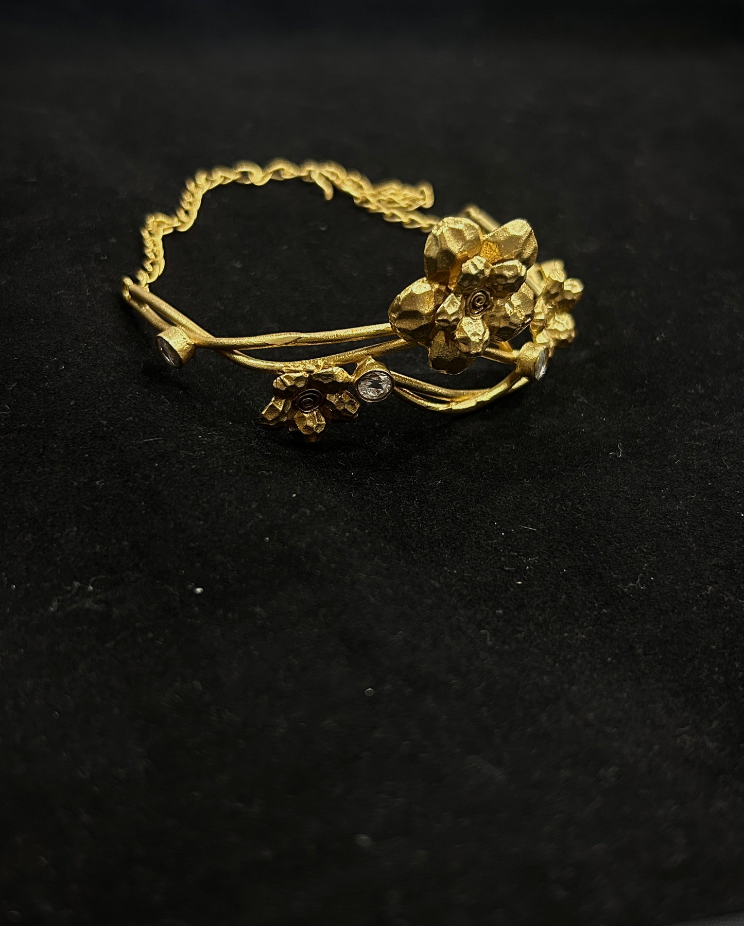 Malini arm chain