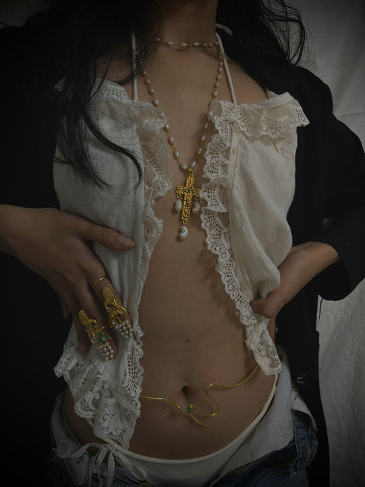 CRUCIFIX IN GOLD
