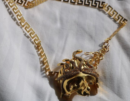 MEDUSA CHOKER